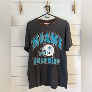 DannijoPro Dolphins Graphic T-Shirt